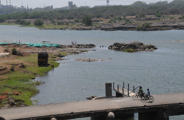 Halar Lake, Valsad, Gujarat - Vushii.com Halar Lake, Valsad, Gujarat - Vushii.com